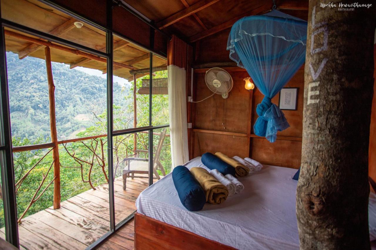 Tree Houses By Jungle River Ginigathena Kültér fotó